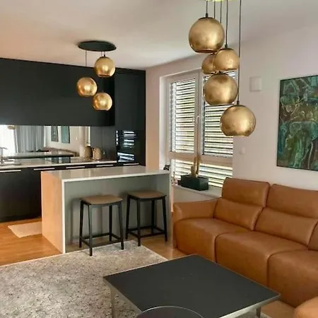 Апартаменты Luxusny Byt Blizko Niv